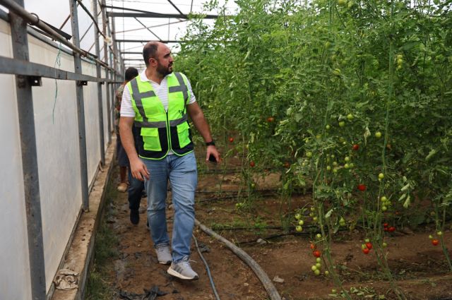 Antalya Büyükşehir, Serik’te fırtına sonrası hasar tespitine başladı