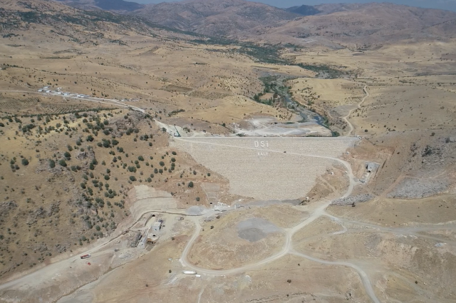 Bakan Yumaklı Diyarbakır Çermik Kale Barajı’nda su tutulduğunu açıkladı