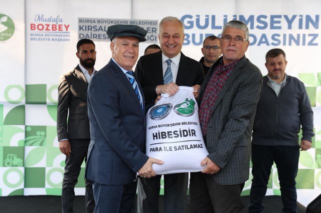 Bursa Büyükşehir’den 400 üreticiye yüzde 100 hibeli tohum desteği