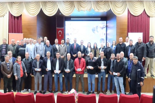 Edirne Tarım Müdürlüğü 52 işletmeye mastitis cihazı dağıttı
