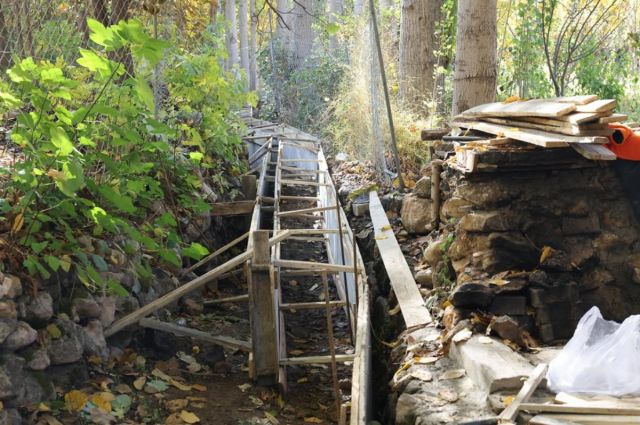 Mardin Büyükşehir Savur’da açık sulama kanalı yapıyor