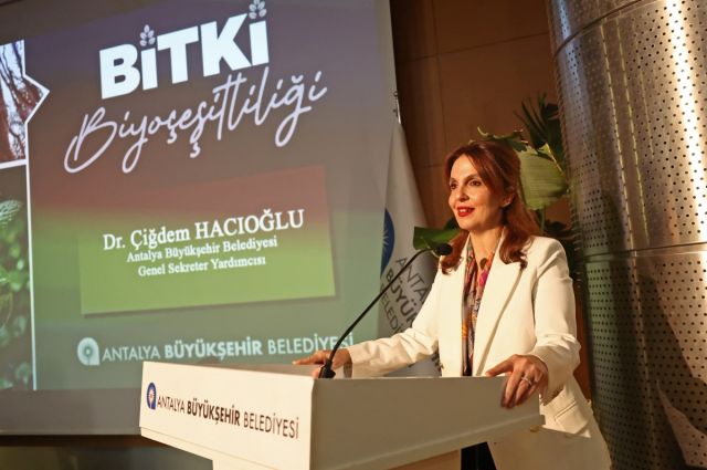 Antalya Büyükşehir Belediyesi endemik bitkiler paneli düzenledi