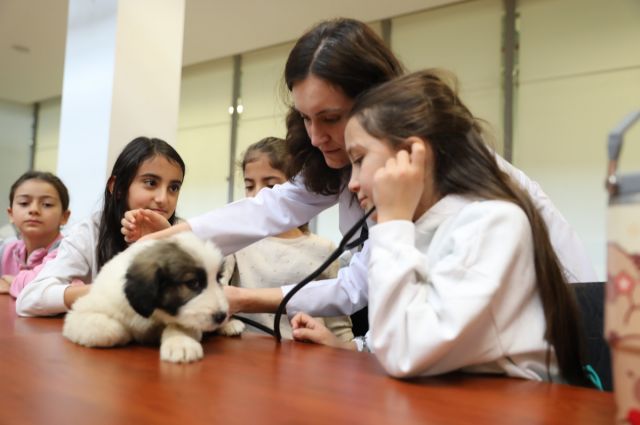 Bursa Büyükşehir çocuklara veterinerliği tanıtan etkinlik yaptı