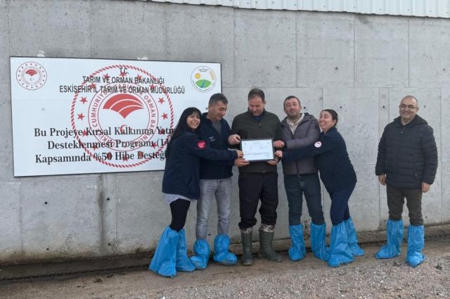 Eskişehir Tarım Mahmudiye'de ari işletmeye sertifika verdi