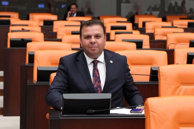 Ediz Ün: Borçlu çiftçiye kredi yasağı üretimi bitirir