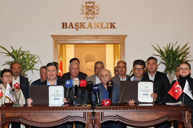 Muğla Büyükşehir, üreticiye süt yemi desteğini yeniden başlatıyor