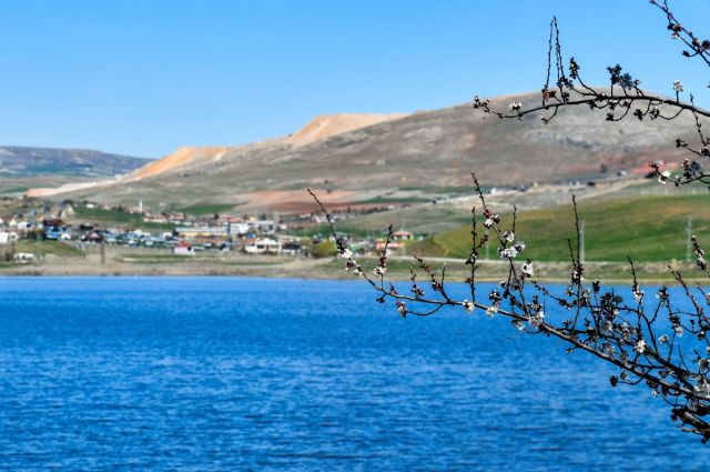 Ankara Büyükşehir Kızılca Göleti’ni yeniden suyla buluşturdu