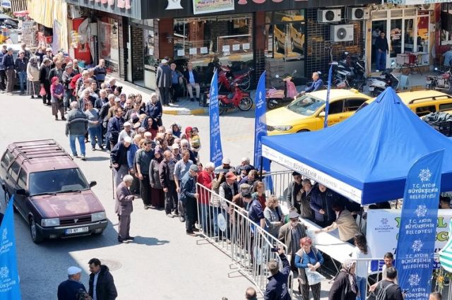 Aydın’da Ata Tohumu Fideleri Vatandaşa Dağıtıldı
