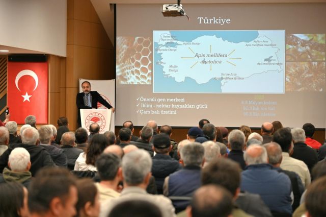 Denizli Tarım Müdürlüğü Arıcılık Eğitim Toplantısı Düzenledi