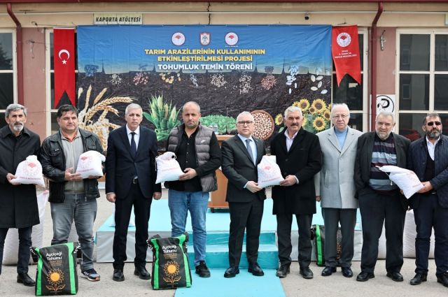 Sivas’ta TAKE Projesiyle Nohut ve Ayçiçeği Dağıtıldı