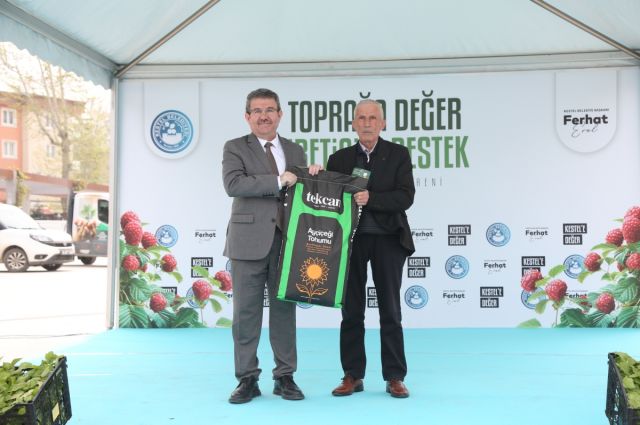 Üreticiye %75 Hibeli Ayçiçeği Tohumu Desteği Verildi