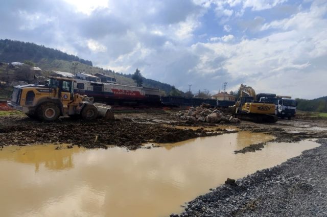 CHP'li Sarıbal: Elazığ Hazar Gölü maden projesiyle tahrip ediliyor