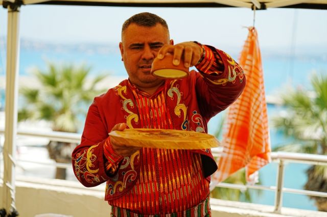 Çeşme Tarım Kooperatifi UGFF’de Yerel Lezzetleri Tanıttı
