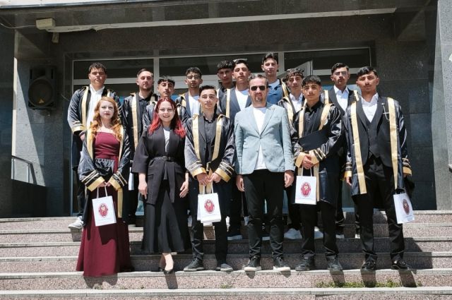 Kars VHO: Kars’ın İlk Veteriner Sağlık Teknisyenleri Mezun Oldu