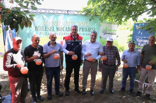 Samsun İl Tarım Müdürlüğünden Üreticiye Akdeniz Meyve Sineği Tuzağı