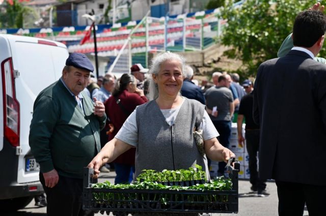 Tekirdağ Büyükşehir Belediyesi Yüzde 70 Fide Desteği Veriyor