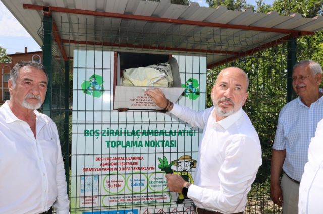 Ege Tütün İhracatçıları Birliği Salihli'de zirai ilaç atıkları için 7 atık noktası açtı