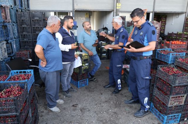 Hatay Büyükşehir 193 bin kilogram ürünü denetledi