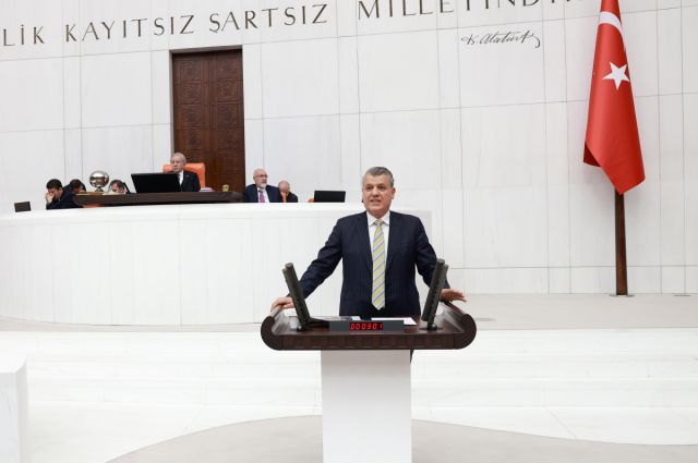 Ayhan Barut, Adana’da çiftçi borçlarının ertelenmesini istedi