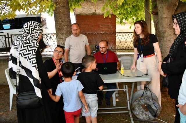 Eskişehir’de kırsal ilçelerde öğrencilere kırtasiye desteği başladı
