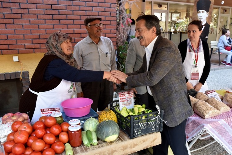 Kadın Üreticilere Destek Tepebaşı'nda