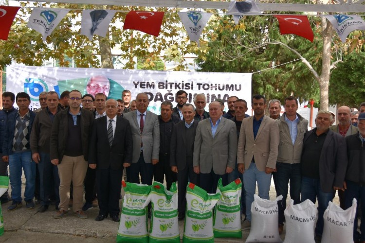 Tekirdağ Büyükşehir Belediyesi Yem Bitkisi Tohumu Dağıtımına Devam Ediyor