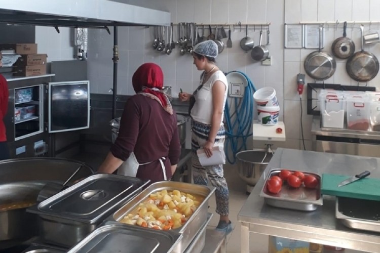 Antalya’da Okul Kantin Ve Yemekhanelerine Sıkı Denetim