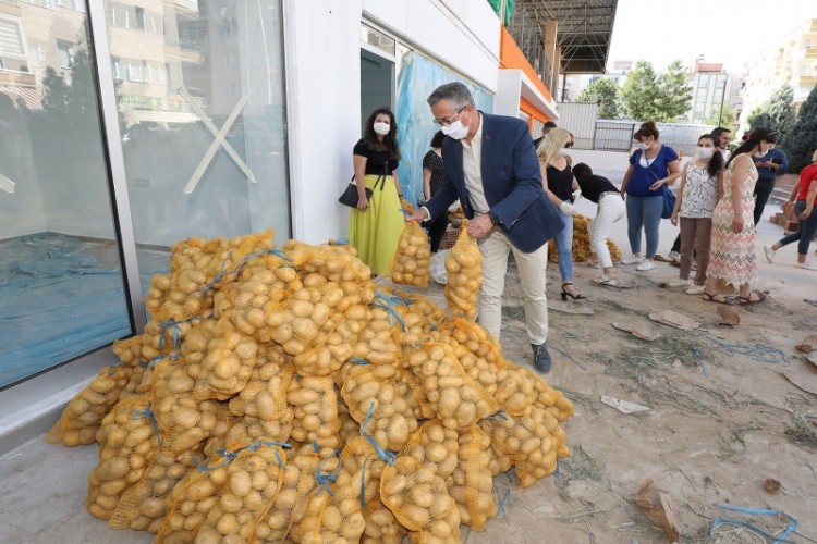 10 ton patates dağıtılmaya başlandı