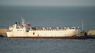 Akdeniz’de gemi krizi: Türkiye geri çevirince ortada kaldılar