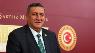 Gürer: “Tarım Bakanı, çiftçinin mutlu olduğunu zannediyor”