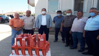 Samsun Büyükşehir Belediyesi 6 bin büyükbaş hayvan için çiftçilere kene ilacı dağıttı