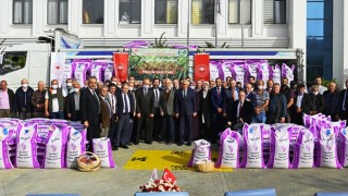 110 Çiftçiye 40 Ton Buğday Tohumu Dağıtıldı