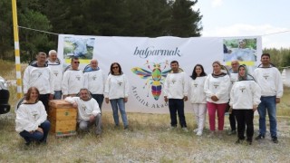 Balparmak Arıcılık Akademisi’nin Yeni Mezunları Sertifikalarını Aldı