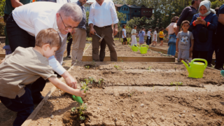 Üsküdar Belediyesi Fide Dikim Şenliği İle Üsküdar’a Bereket Getirdi