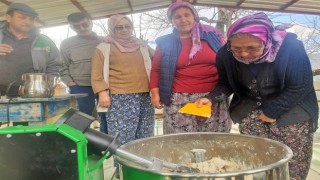 Serikli Kadınlara Büyükşehir’den Hamur Yoğurma Makinesi