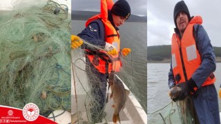2,5 Km kaçak ağ toplandı, balıklar suya bırakıldı