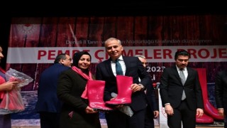 Büyükşehir’den Pembe Çizmeler’e destek