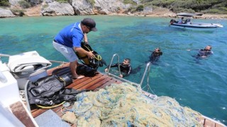 Muğla'da dalgıçlarla hayalet ağ temizliği yapıldı