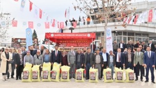 Sarıgöl’de 375 Üreticiye 65 Ton Gübre Desteği