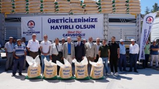 Çiftçiye Yem Desteği: 6.581 Aileye Toplam 805 Ton Flake Yem!