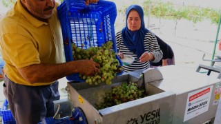 Yerli Üretime Büyükşehir'den Üzüm Sıkma Makinesi Desteği