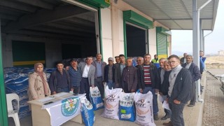 Manisa Büyükşehir’den 1906 üreticiye yüzde 75 hibeli tohum desteği