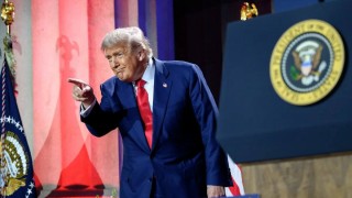 Trump’tan Fransız şaraplarına yüzde 200 gümrük vergisi tehdidi