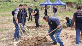 İzmir Büyükşehir’den Beydağ’da üreticiye çift yönlü destek