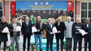 Sivas’ta TAKE Projesiyle Nohut ve Ayçiçeği Dağıtıldı