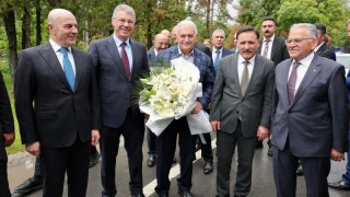 Binali Yıldırım Kayseri Şeker fabrikasını ziyaret etti