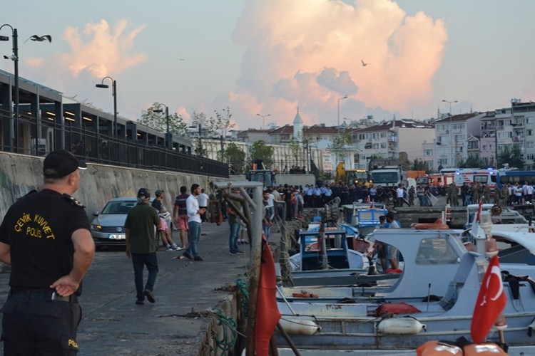 Kumkapı’daki İşgal ve Kaçak Avlanmaya Şafak Baskını