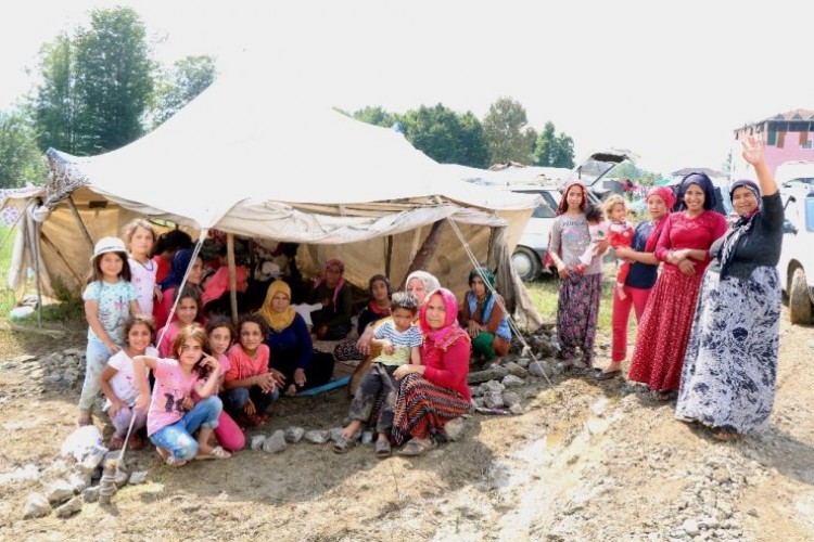 Fındık İşçileri Yara Sarıyor