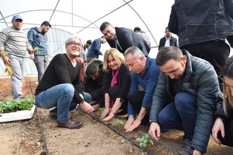 Eğitim Ve Yayım Dairesi Başkanı Antalya’da Çiftçilerle Buluştu