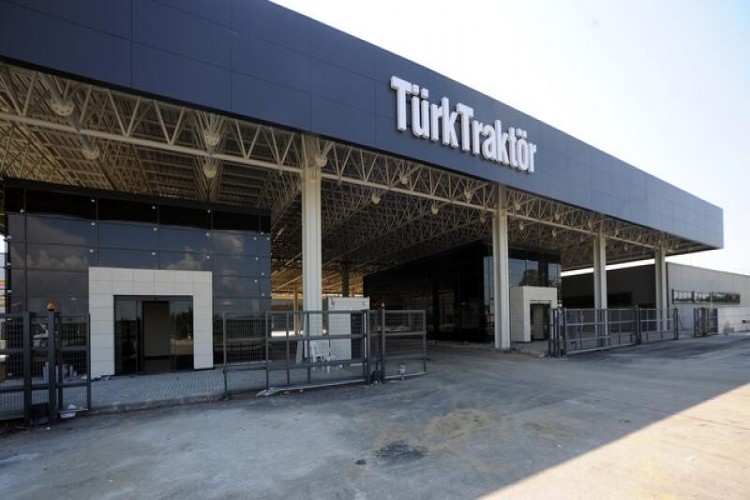Traktör pazarının öncü üreticisi TürkTraktör, sektördeki ‘ilk’lerine bir yenisini daha ekledi.